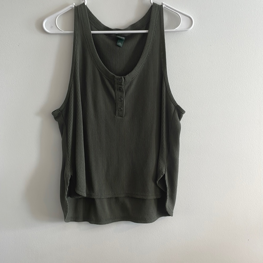 Wild Fable green half button tank top